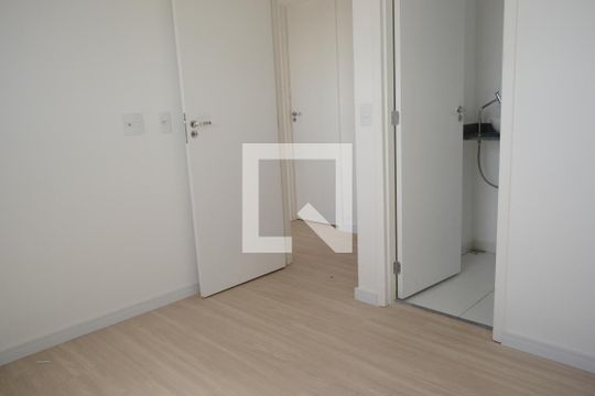 Apartamento para alugar com 3 quartos, 64m² em Parque Santa Rosa, Suzano