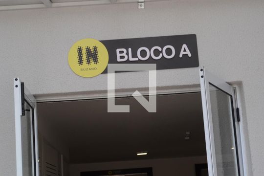 Apartamento para alugar com 3 quartos, 64m² em Parque Santa Rosa, Suzano