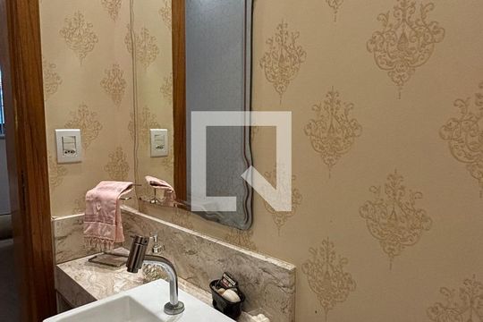 Lavabo de casa à venda com 3 quartos, 146m² em Vila Cecília Maria, Santo André