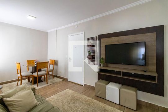 Sala de apartamento para alugar com 2 quartos, 60m² em Vila Rosalia, Guarulhos