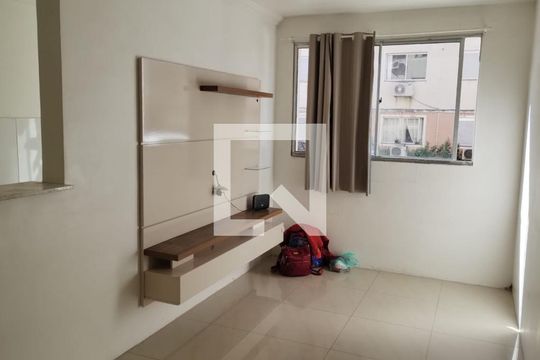 Sala de apartamento à venda com 2 quartos, 60m² em Coronel Aparicio Borges, Porto Alegre