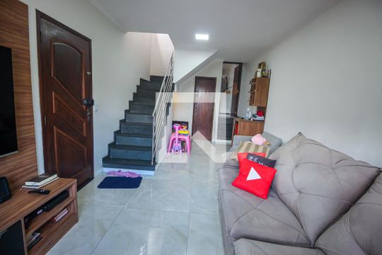 Casa à venda com 3 quartos, 126m² em Parque Monte Alegre, Taboão da Serra