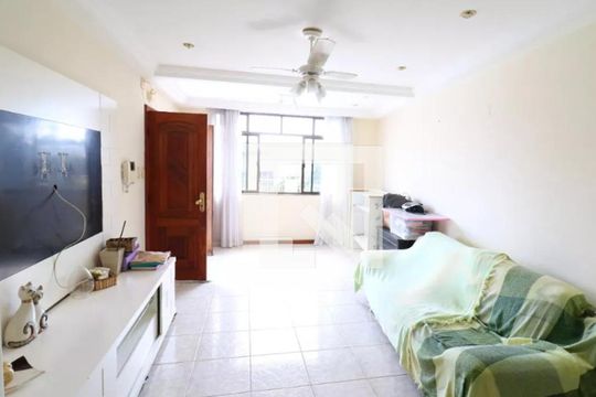 Sala de casa para alugar com 2 quartos, 210m² em Jardim Carioca, Rio de Janeiro