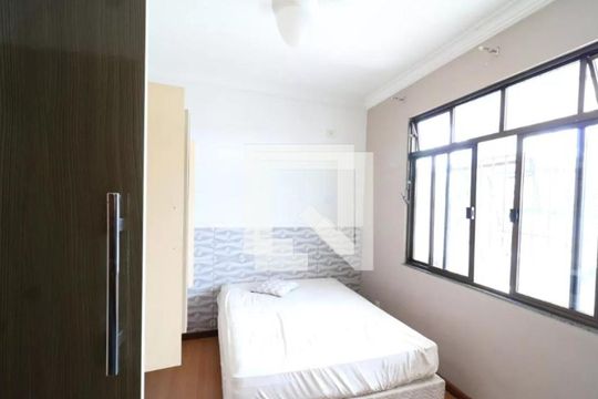 Quarto de casa para alugar com 2 quartos, 210m² em Jardim Carioca, Rio de Janeiro