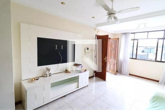 Sala de casa para alugar com 2 quartos, 210m² em Jardim Carioca, Rio de Janeiro