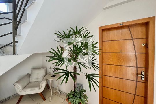 Hall do Predio de apartamento à venda com 2 quartos, 90m² em São João Batista, Belo Horizonte