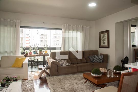 Sala de apartamento para alugar com 3 quartos, 167m² em Vila Clementino, São Paulo
