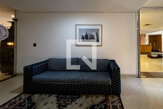 Hall Entrada de apartamento para alugar com 0 quarto, 29m² em Consolação, São Paulo