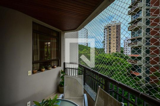Varanda de apartamento para alugar com 4 quartos, 227m² em Vila Morumbi, São Paulo