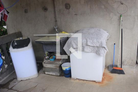 Varanda e lavanderia 1 de casa à venda com 4 quartos, 215m² em Jardim Rosa de Franca, Guarulhos