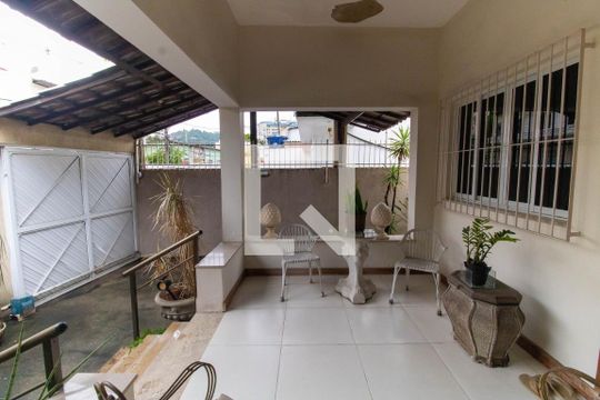 Varanda da Sala de casa para alugar com 3 quartos, 300m² em Santa Rosa, Niterói