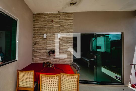 Casa à venda com 2 quartos, 390m² em Novo Glória, Belo Horizonte