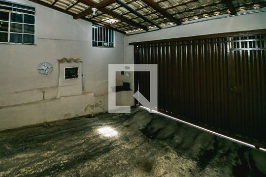 Casa à venda com 2 quartos, 390m² em Novo Glória, Belo Horizonte