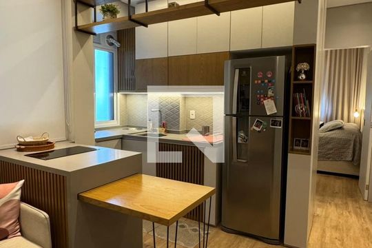 Cozinha de apartamento para alugar com 1 quarto, 30m² em Santa Cecilia, São Paulo
