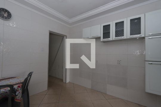 Cozinha de casa à venda com 2 quartos, 80m² em Jardim Guairaca, São Paulo
