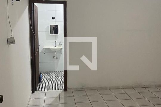 Quarto de casa à venda com 4 quartos, 200m² em Vila Miami, São Paulo