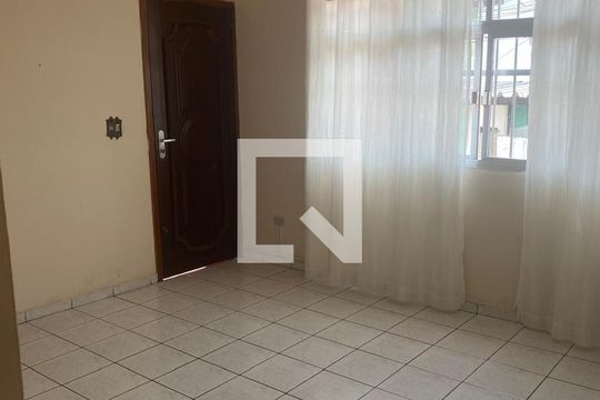 Sala de casa à venda com 4 quartos, 200m² em Vila Miami, São Paulo