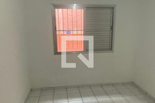 Quarto de casa à venda com 4 quartos, 200m² em Vila Miami, São Paulo