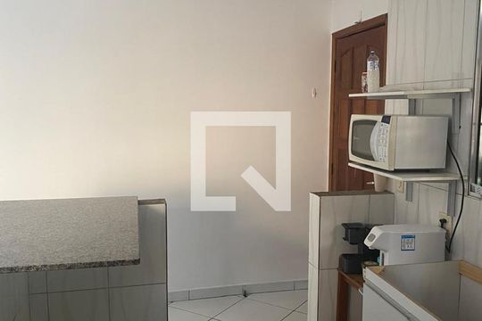 Casa à venda com 4 quartos, 200m² em Vila Miami, São Paulo