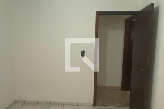 Sala de casa à venda com 4 quartos, 200m² em Vila Miami, São Paulo