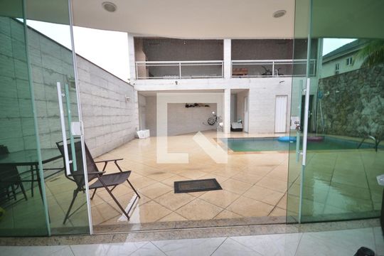 Vista da Sala de casa à venda com 4 quartos, 360m² em Vila Valqueire, Rio de Janeiro