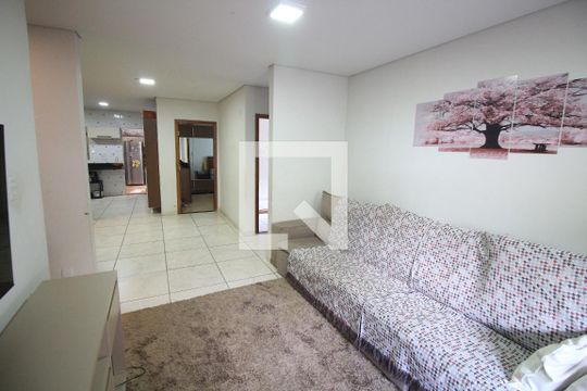 Sala de casa à venda com 3 quartos, 224m² em Jardim Filadelfia, Belo Horizonte