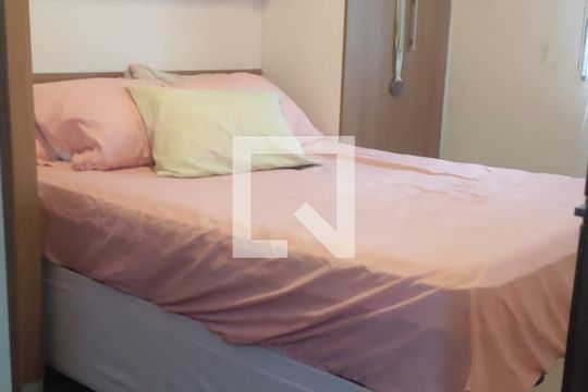Quarto de apartamento para alugar com 2 quartos, 44m² em Jardim Paraguacu, São Paulo