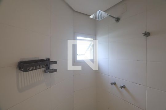 Banheiro suíte 1 de casa de condomínio para alugar com 3 quartos, 150m² em Marechal Rondon, Canoas