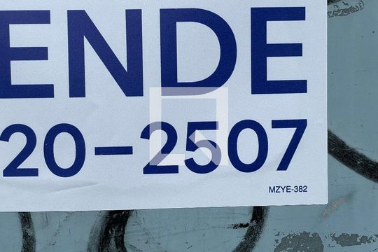 Placa MZYE 382 de apartamento para alugar com 1 quarto, 40m² em Conjunto Residencial José Bonifácio, São Paulo