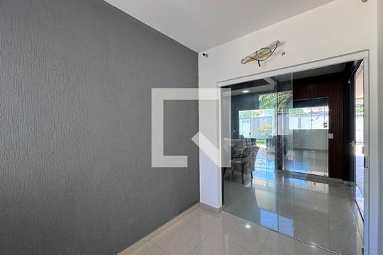 Sala de casa de condomínio à venda com 4 quartos, 480m² em Guaratiba, Rio de Janeiro