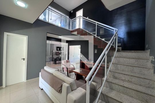 Sala de casa de condomínio à venda com 4 quartos, 480m² em Guaratiba, Rio de Janeiro