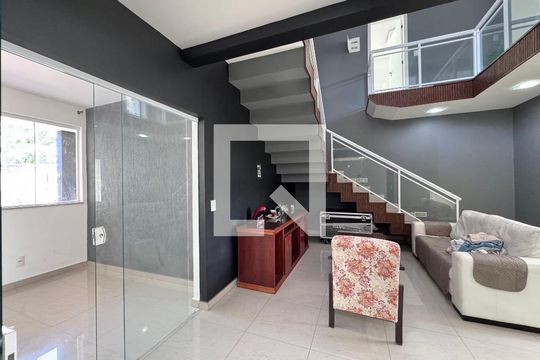 Sala de casa de condomínio à venda com 4 quartos, 480m² em Guaratiba, Rio de Janeiro