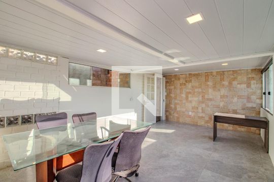 Quarto 2 de apartamento para alugar com 2 quartos, 120m² em Vila Jardim, Porto Alegre