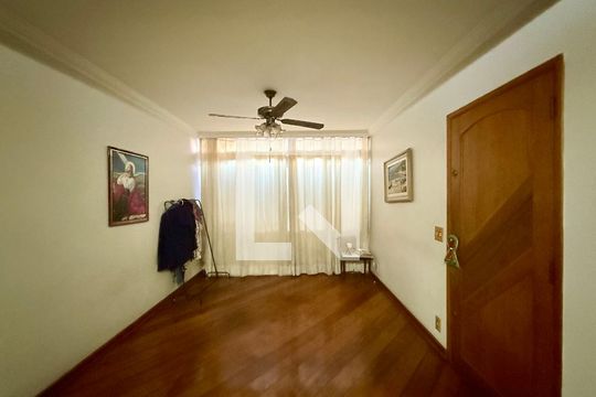 Sala de casa à venda com 3 quartos, 115m² em Campo Belo, São Paulo