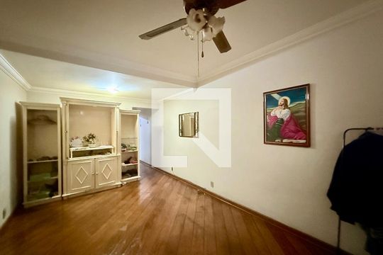 Sala de casa à venda com 3 quartos, 115m² em Campo Belo, São Paulo