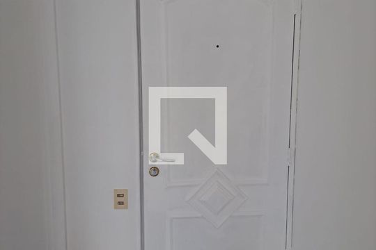 Sala de apartamento à venda com 2 quartos, 69m² em Parque Bristol, São Paulo