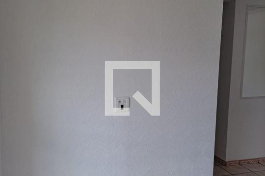 Sala de apartamento à venda com 2 quartos, 69m² em Parque Bristol, São Paulo