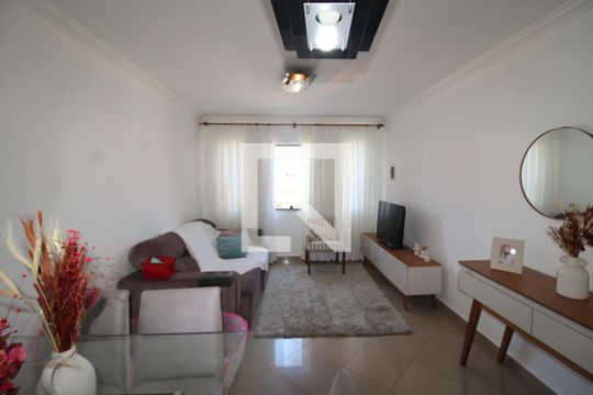 Sala de casa à venda com 3 quartos, 210m² em Parque Peruche, São Paulo