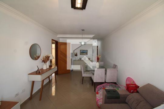 Sala de casa à venda com 3 quartos, 210m² em Parque Peruche, São Paulo