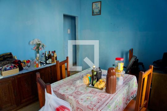 Casa para alugar com 2 quartos, 360m² em Santa Maria, Belo Horizonte