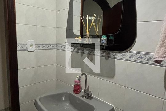 Lavabo de casa à venda com 3 quartos, 181m² em Jardim Ana Maria, Santo André