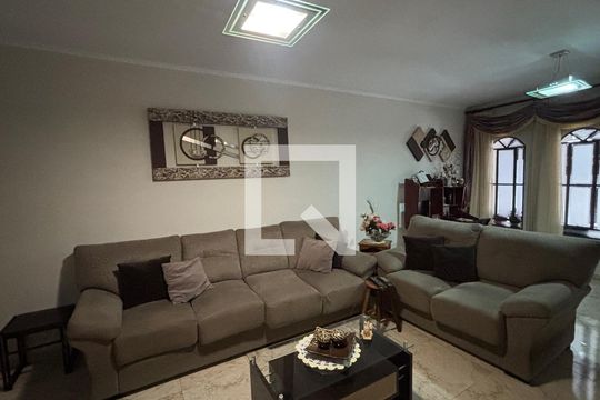 Sala  de casa à venda com 3 quartos, 181m² em Jardim Ana Maria, Santo André