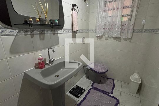 Lavabo de casa à venda com 3 quartos, 181m² em Jardim Ana Maria, Santo André