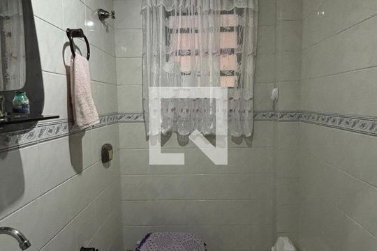 Lavabo de casa à venda com 3 quartos, 181m² em Jardim Ana Maria, Santo André