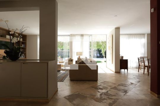 Hall de casa para alugar com 3 quartos, 350m² em Morumbi, São Paulo