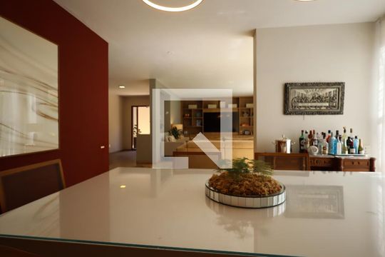 Sala de Jantar de casa para alugar com 3 quartos, 350m² em Morumbi, São Paulo