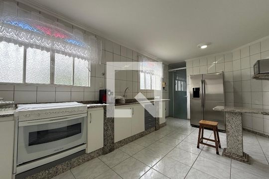 Casa à venda com 3 quartos, 460m² em Bandeirantes (Pampulha), Belo Horizonte