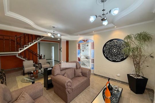 Casa à venda com 3 quartos, 460m² em Bandeirantes (Pampulha), Belo Horizonte