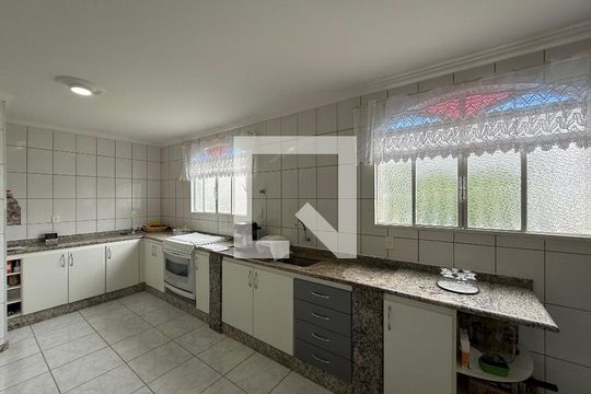 Casa à venda com 3 quartos, 460m² em Bandeirantes (Pampulha), Belo Horizonte