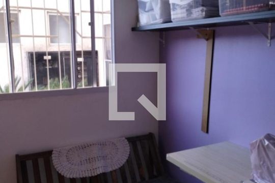 Quarto de apartamento à venda com 2 quartos, 43m² em Morro Santana, Porto Alegre